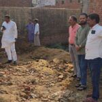 जल भराव की समस्या को लेकर सड़क निर्माण का आदेश