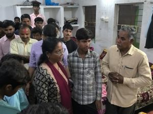 ग्रामवासियों से संवाद कर समस्याओं का किया निराकरण