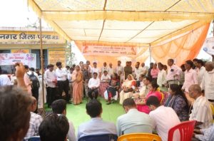आवेदन प्राप्त कर समस्याओं का किया गया निराकरण